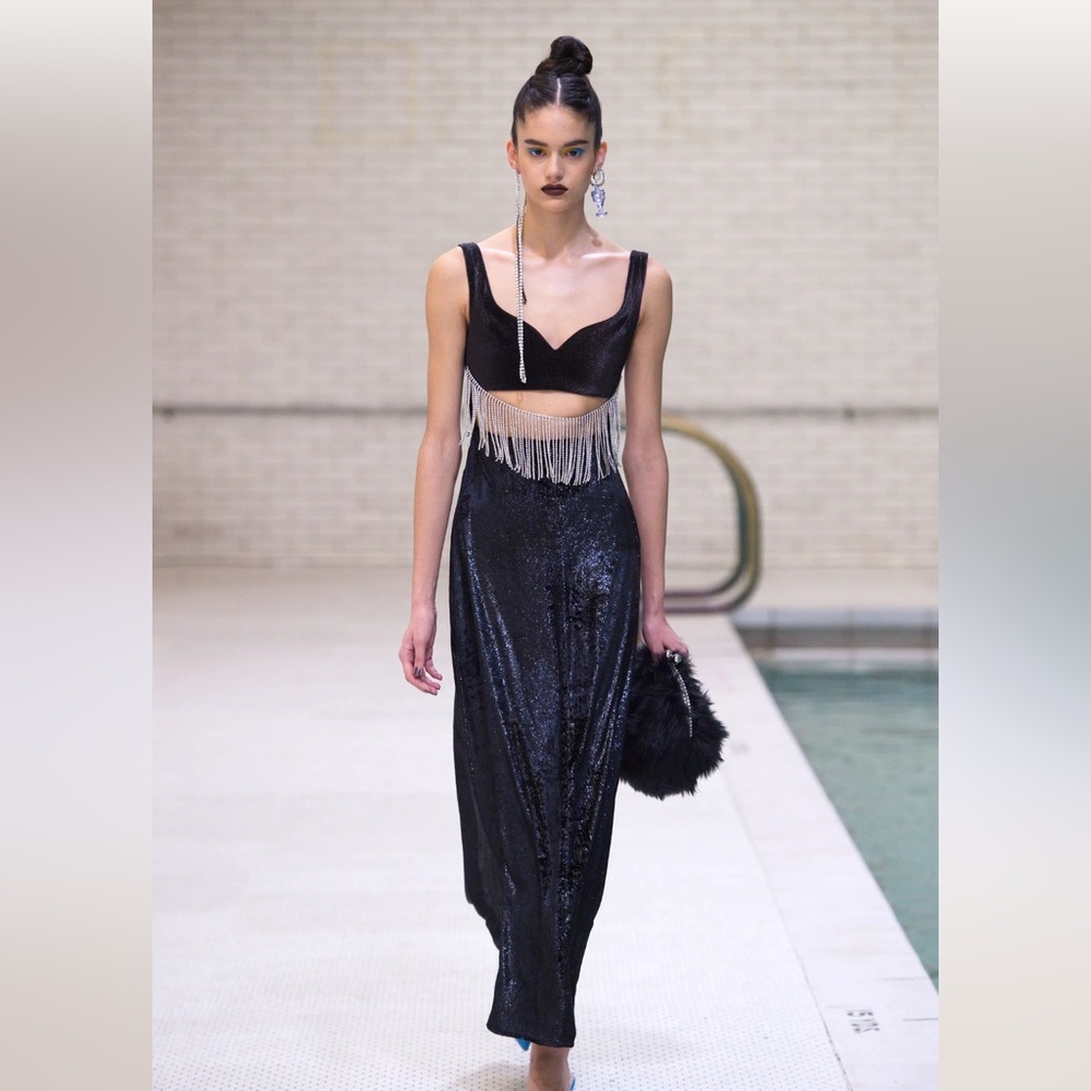 Area runway dress